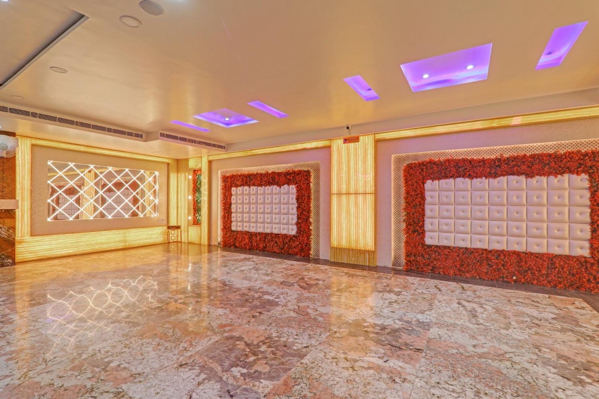 Townhouse P.S.Palace Near Amausi Metro Station Lucknow Luaran gambar
