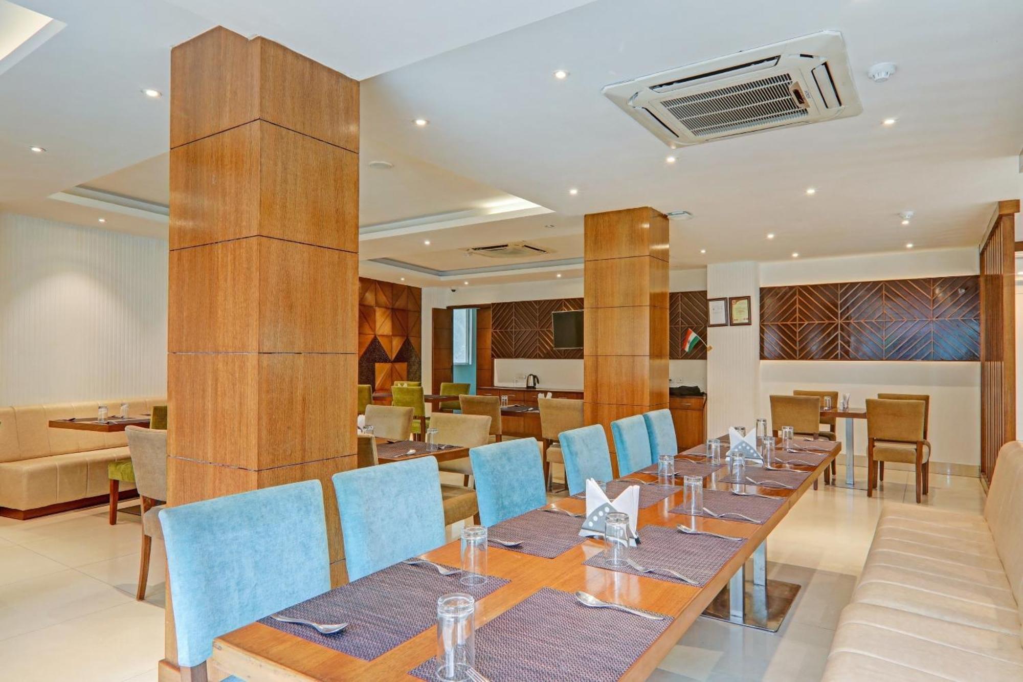 Townhouse P.S.Palace Near Amausi Metro Station Lucknow Luaran gambar