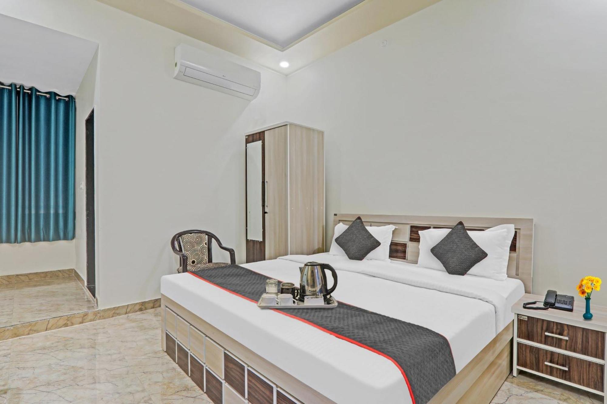 Townhouse P.S.Palace Near Amausi Metro Station Lucknow Luaran gambar