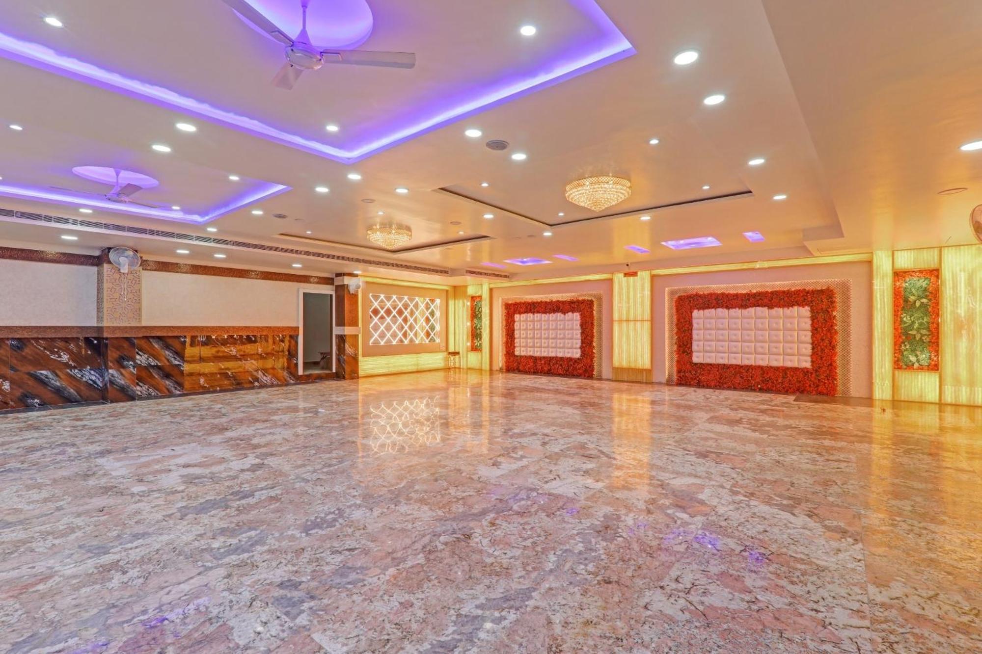 Townhouse P.S.Palace Near Amausi Metro Station Lucknow Luaran gambar