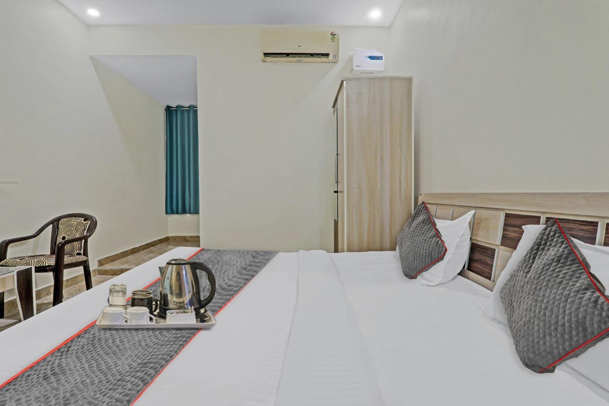 Townhouse P.S.Palace Near Amausi Metro Station Lucknow Luaran gambar